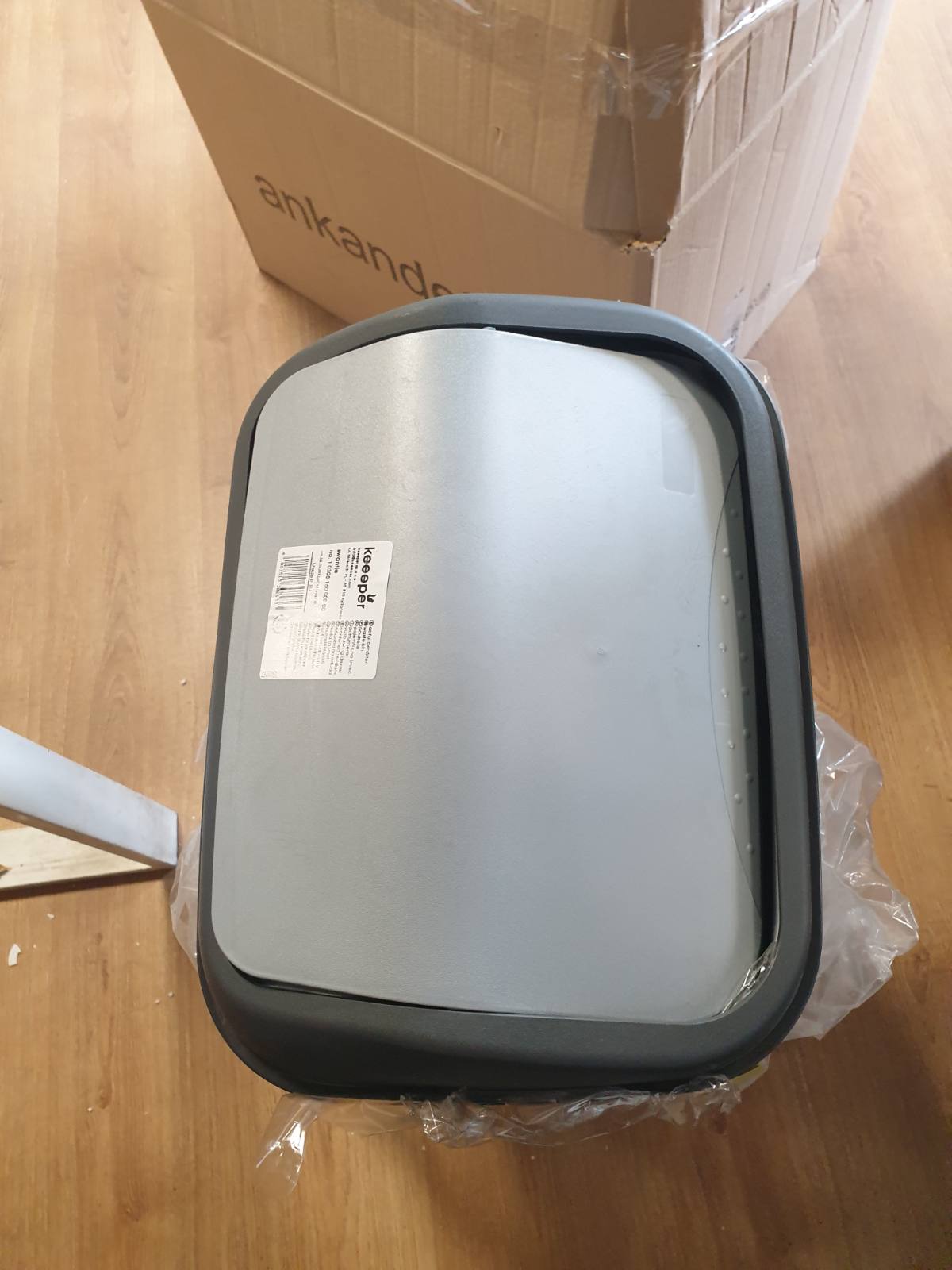 175880 - SWANTJE Kosh Plehrash me Kapak Rrotullues, 50L, Materiali: Plastik, Ngjyra: Argjend