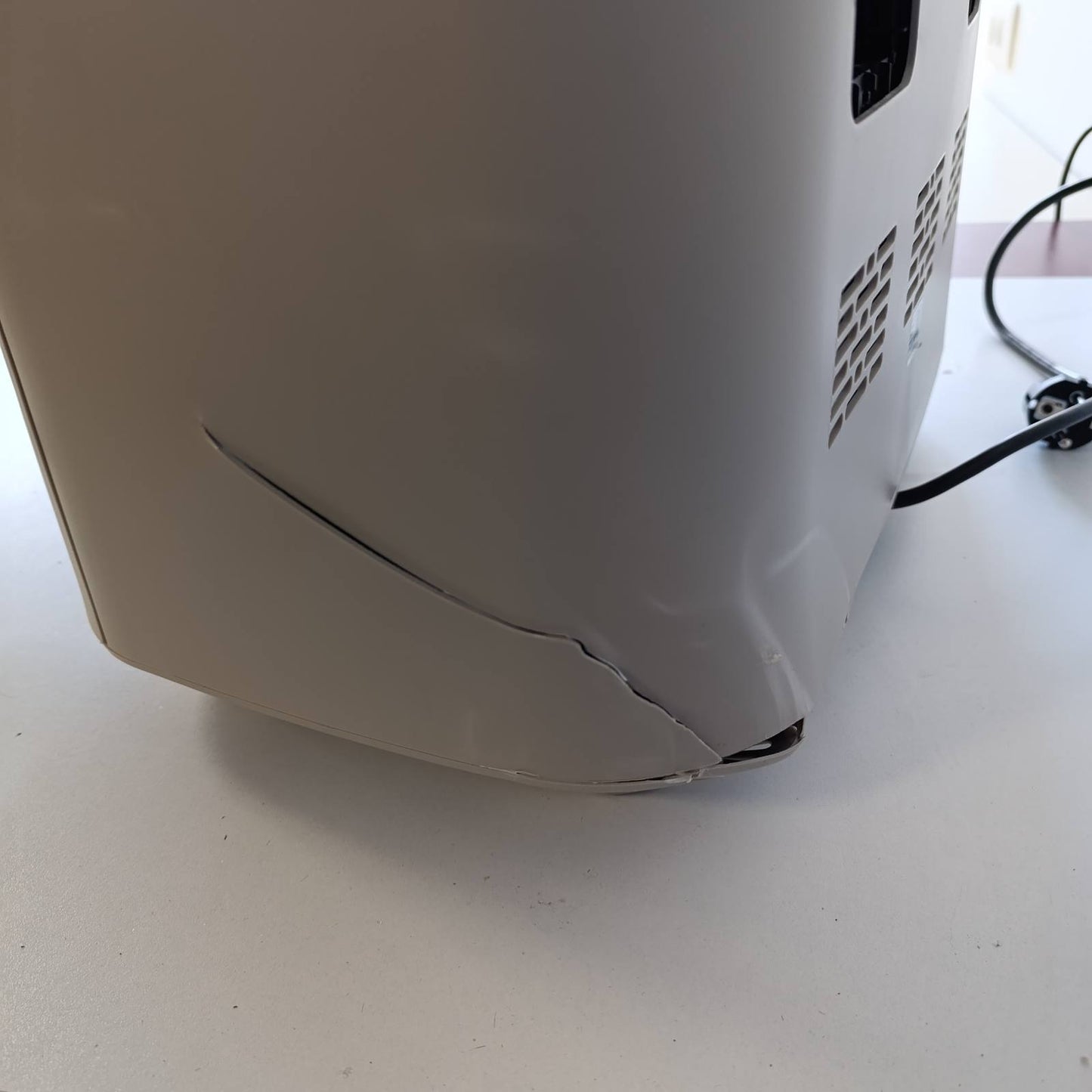 288094 - NINJA FRITEZË DIXHITALE ME AJËR DZ400EUSTGD, DY ZONA, 2 SIRTARË, 6 NË 1, 9.5L, SKUQJE ME AJËR TË NXEHTË, KROKANTE MAKSIMALE, PJEKJE, NGROHJE PËRSËRI, SHPORTA TË SIGURTA PËR LAVASTOVILJE, NGJYRË GURI/ARI