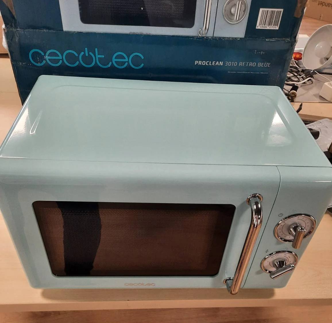 288262 - CECOTEC Furrë me mikrovalë mekanike Proclean 3010 Retro Blue, 20 L, 700 W, 6 nivele fuqie, kohëmatës deri në 30 minuta, modalitet shkrirjeje, dizajn blu vintage, me ngjyrë çeliku