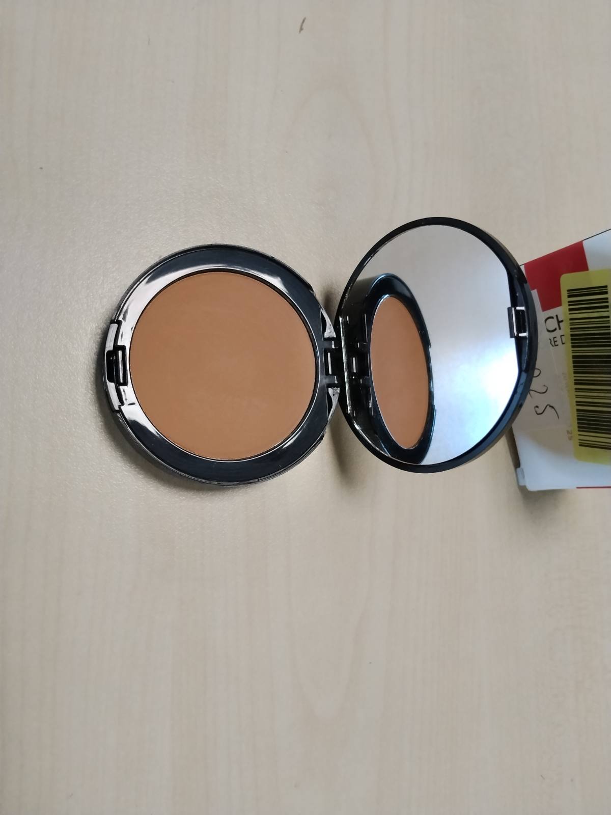 306225 - LA ROCHE-POSAY | Pudër kompakte minerale Toleriane, grim për lëkurë të ndjeshme, formulë me pigmente matifikuese dhe perlit, mbulim mesatar me SPF 25, ngjyra: Doré, Nr. 15, 9 g