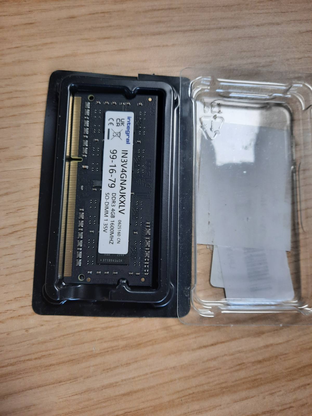 299865 - Modul memorieje 4GB DDR3 RAM 1600MHz SODIMM për laptop, notebook, MacBook