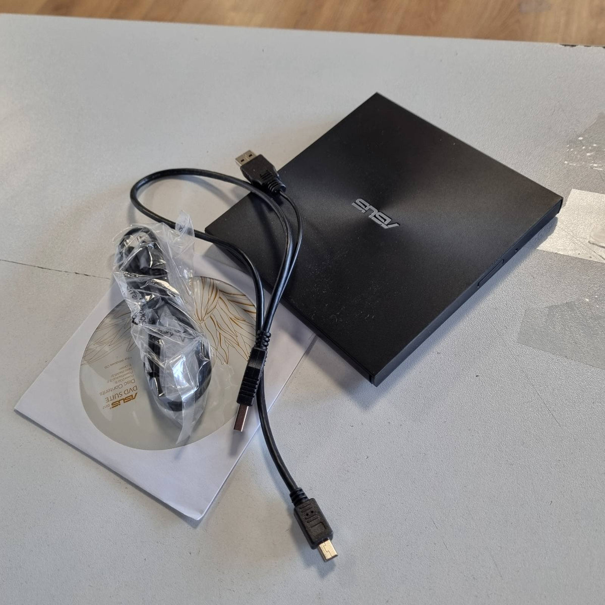 299393 - ASUS Djegës DVD ZenDrive U9M, USB 2.0, për MacBook dhe PC, përfshin kabllo USB-C, Gold
