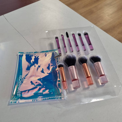 300934 - REAL TECHNIQUES Kit Mini Furçash Travel Fantasy, Furça Grimi për Hije Sysh, Iluminues, Set me 11 Pjesë