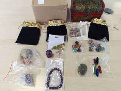 300626 - Set me 43 Gurë Kristali, Gurë Shërues, Gurë të Çmuar, 7 Gurë Çakrash Prizmatikë dhe Top Meditimi, Kalendar Adventi, Reiki, Balancim