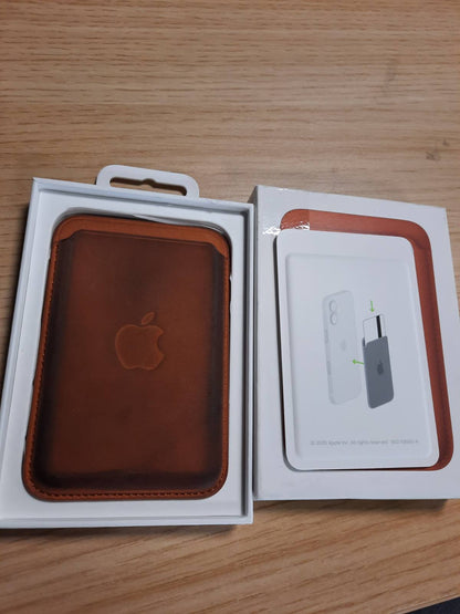 299170 - APPLE, Portofol iPhone prej pëlhure të hollë me MagSafe – Fox Red