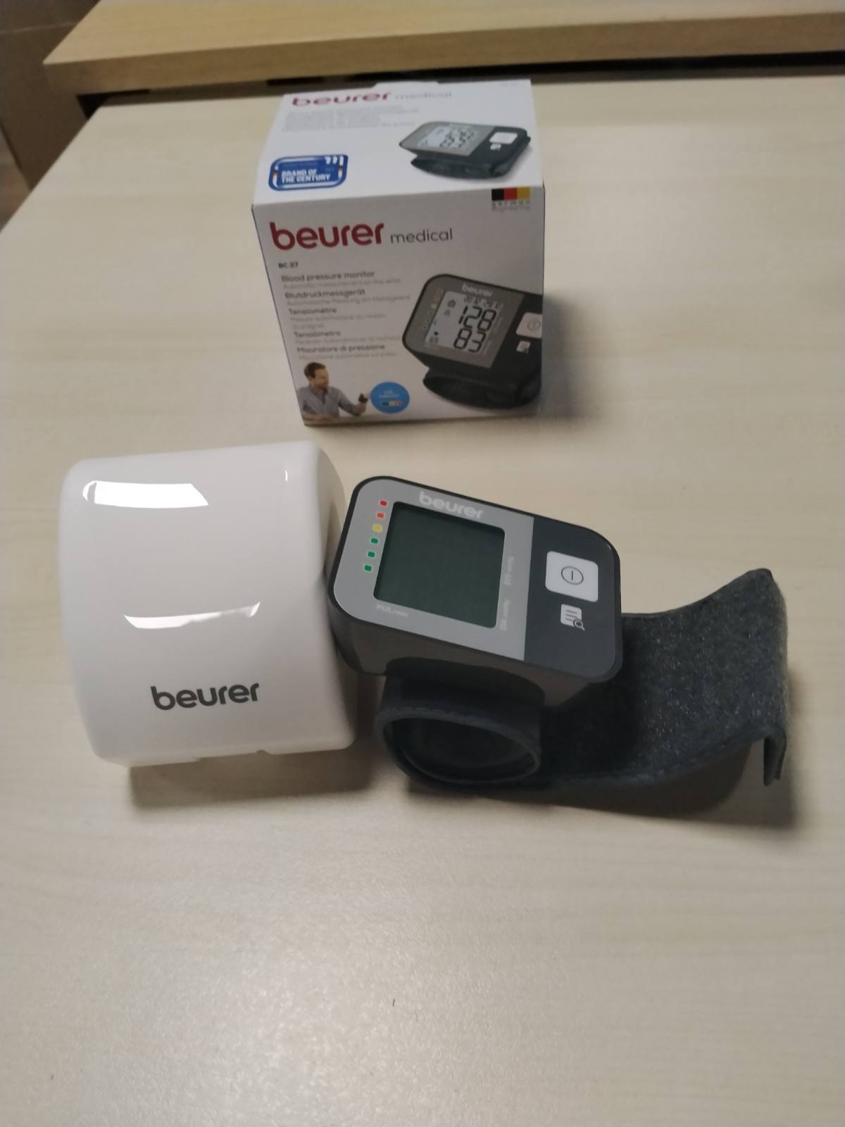 296872 - BEURER Monitor tensioni i gjakut BC 27, për kyçin e dorës, për perimetër kyçi prej 14-19.5 cm