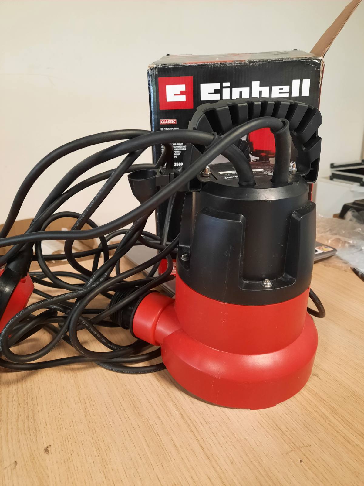 213334 - EINHELL Pompë Zhytëse GC-SP 3580 LL me 350W, Kapacitet 8,000 Litra në Orë, Thithje e Sheshtë deri në 1mm, Nisje e Pompës nga 8mm, me Valvulë Kontrolli të Integruar
