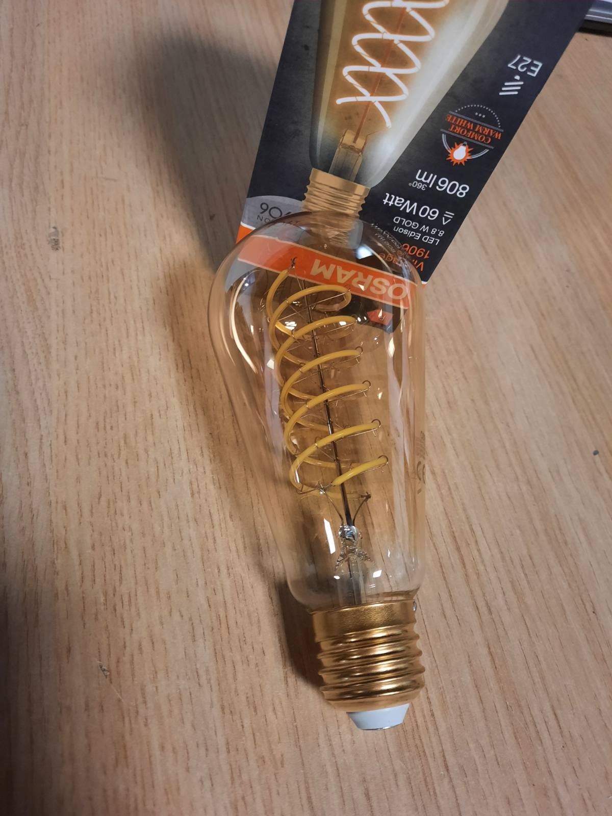 186749 - OSRAM - Llambë LED Vintage 1906® Classic Edison FIL 60 me Baza E27, 8.8W, 806lm, Ngjyrë Ari, Drita e Bardhë e Ngrohtë e Reduktuar 2400K, Konsum i Ulët Energjie