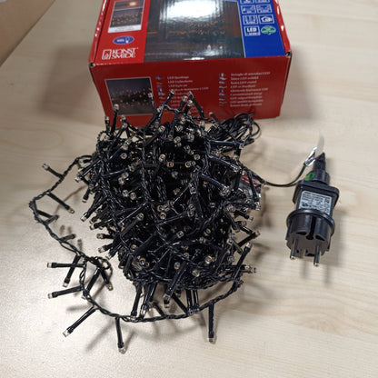 208674 - KONSTSMIDE Drita LED Kompakte Micro, 400 Dioda Ngjyrë Qelibar, Kabllo e Zezë, Transformator Jashtëm 30V (IP44), 6W, Modeli 3867-800EE
