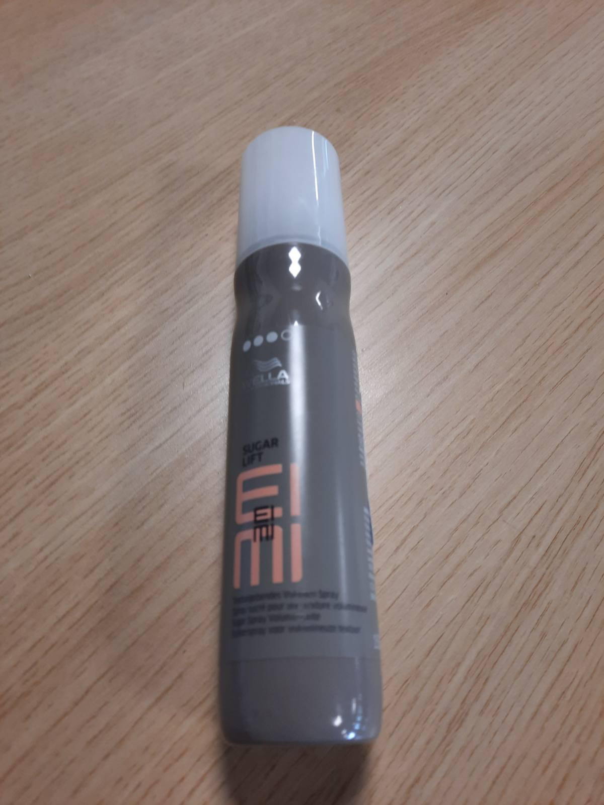 318046 - WELLA EIMI Sugar Lift Sprej stilimi 150 ml, Sprej teksturues dhe voluminues, Fiksim të fortë dhe fleksibël