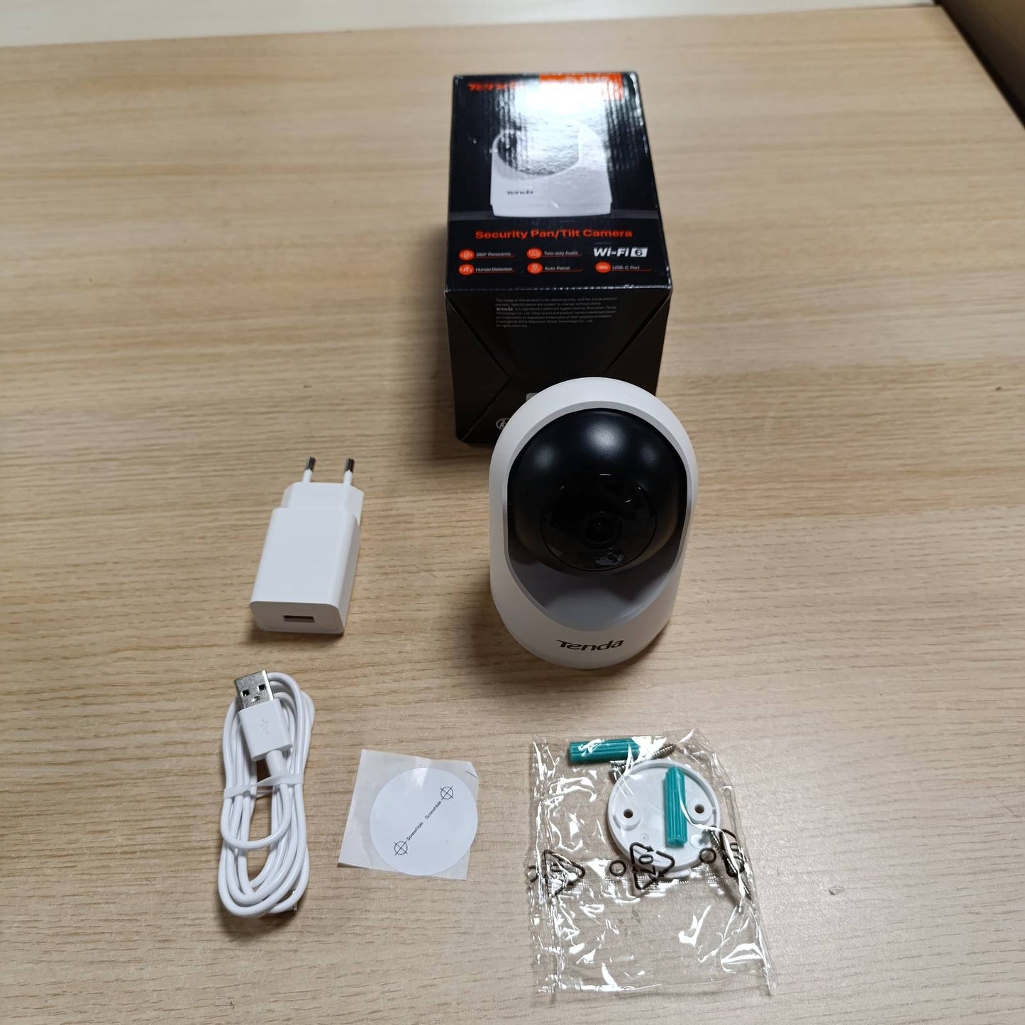 320055 - TENDA Kamerë e Brendshme WiFi 3MP për Mbikëqyrje, Audio 2-Kahëshe, Shikim Nate 12M, Detektim Lëvizjeje, Kamerë IP 360°, Memorje SD deri në 256GB, CP3V3.00