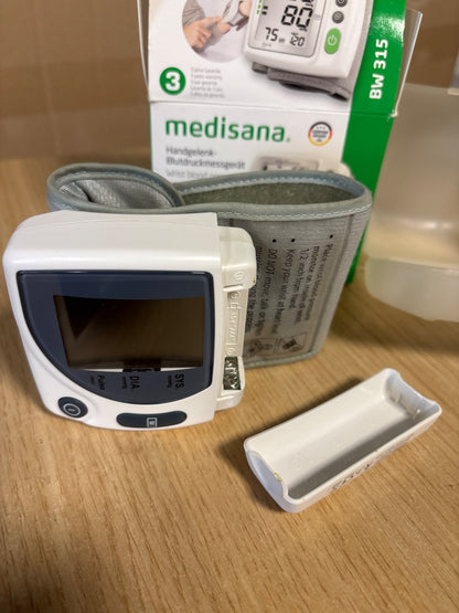 316707 - MEDISANA BW 315 Monitor tensioni gjaku për kyçin e dorës - Monitor tensioni gjaku dhe pulsi - Manshetë tensioni gjaku me zbulim aritmie - Funksion memorieje