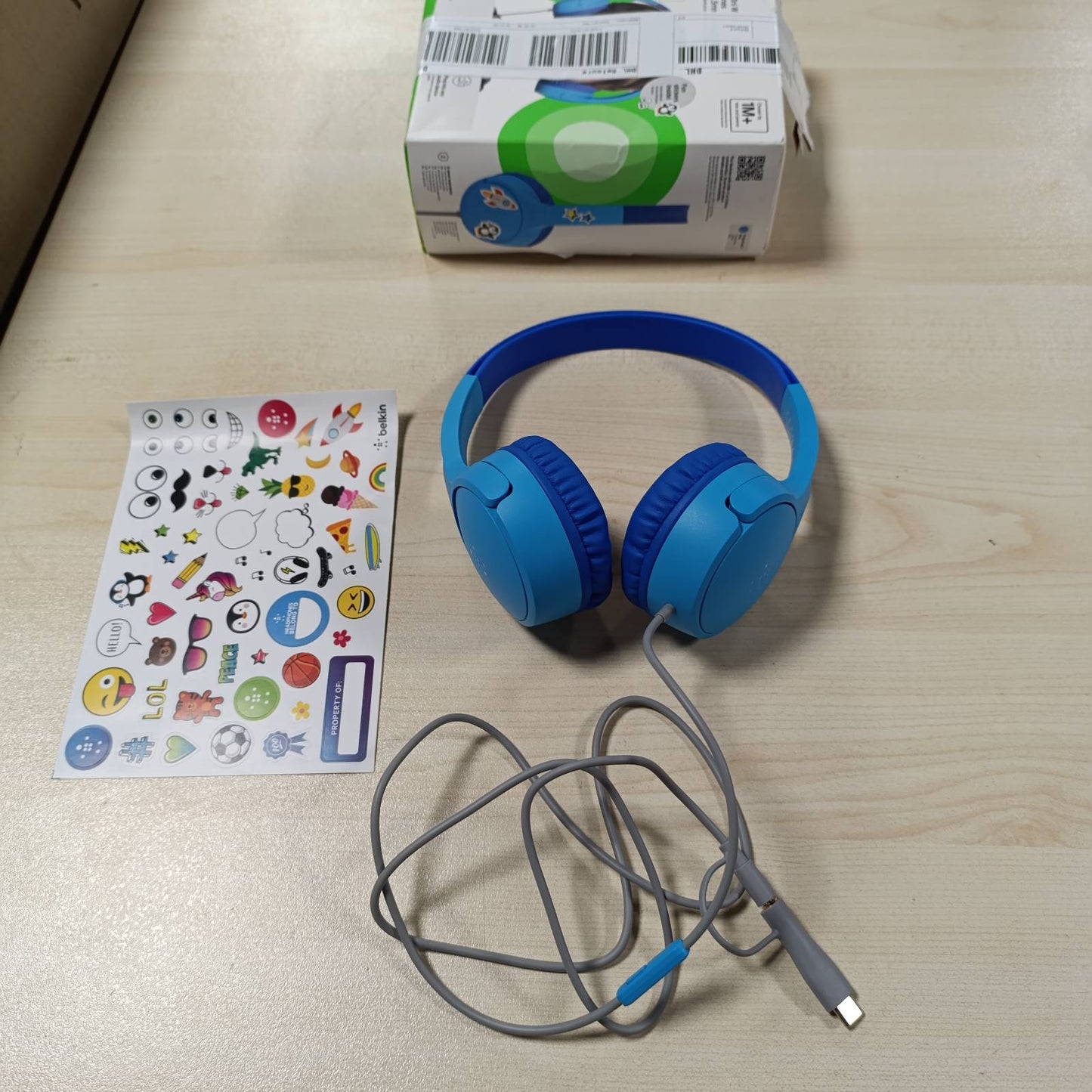 268827 - BELKIN Kufje me Tel SoundForm për Fëmijë, USB-C në 3.5 mm Jack Dongle, Mikrofon i Integruar, Kufizues Volumi 85dB, Të Përputhshme me iPhone, iPad, Galaxy - Blu