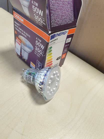 197393 - OSRAM Reflektor SMART LED Spot PAR16 GU10, 4.7W, ZigBee 3.0, i Bardhë i Rregullueshëm 2700-6500K, i Errësueshëm, Kontroll Permes Aplikacionit, Kompatibile me Alexa