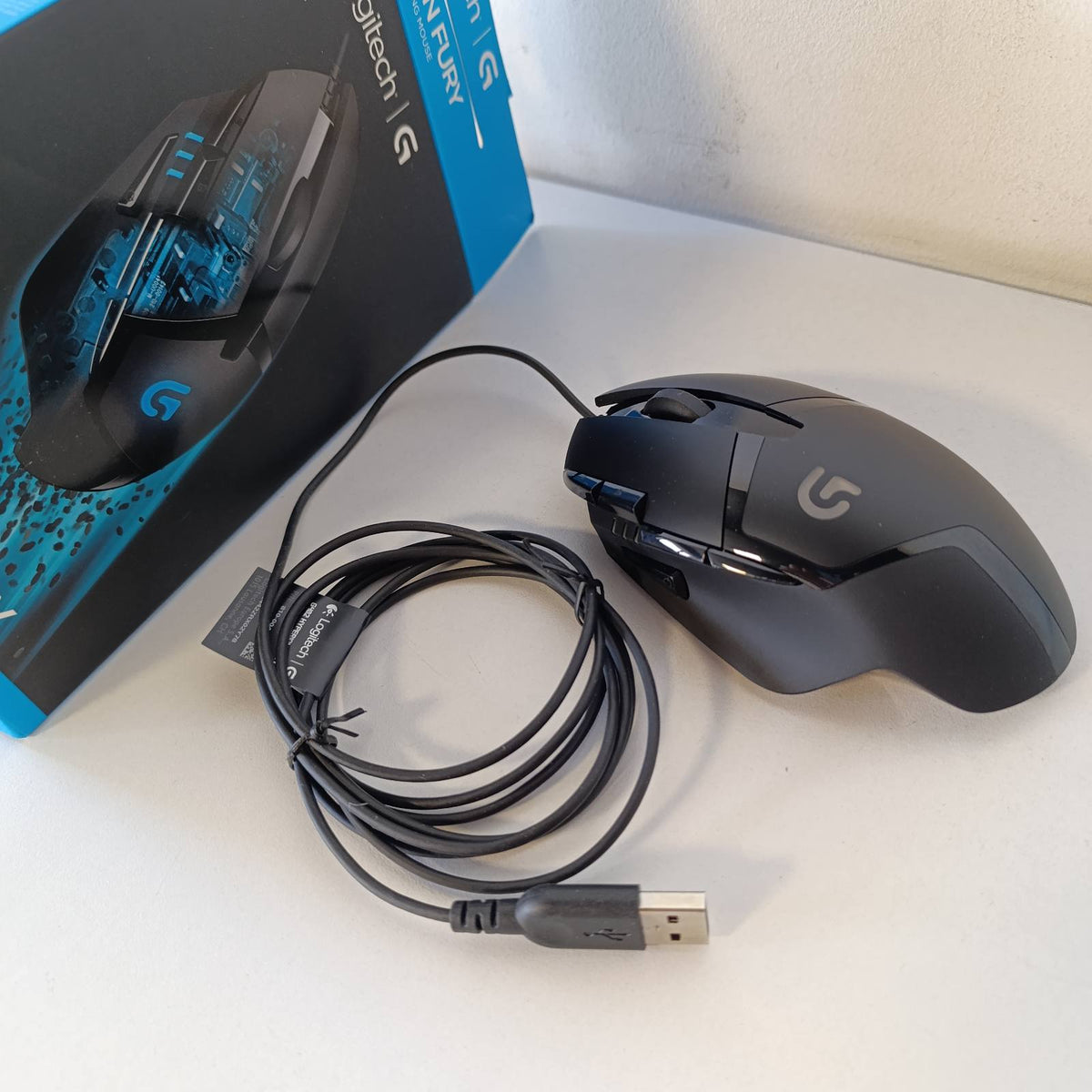319797 - LOGITECH Maus për lojëra G402 Hyperion Fury me sensor optik 4K DPI, 8 butona të programueshëm, Buton ndërrimi DPI, Procesor ARM 32-bit, i lehtë, PC/Mac
