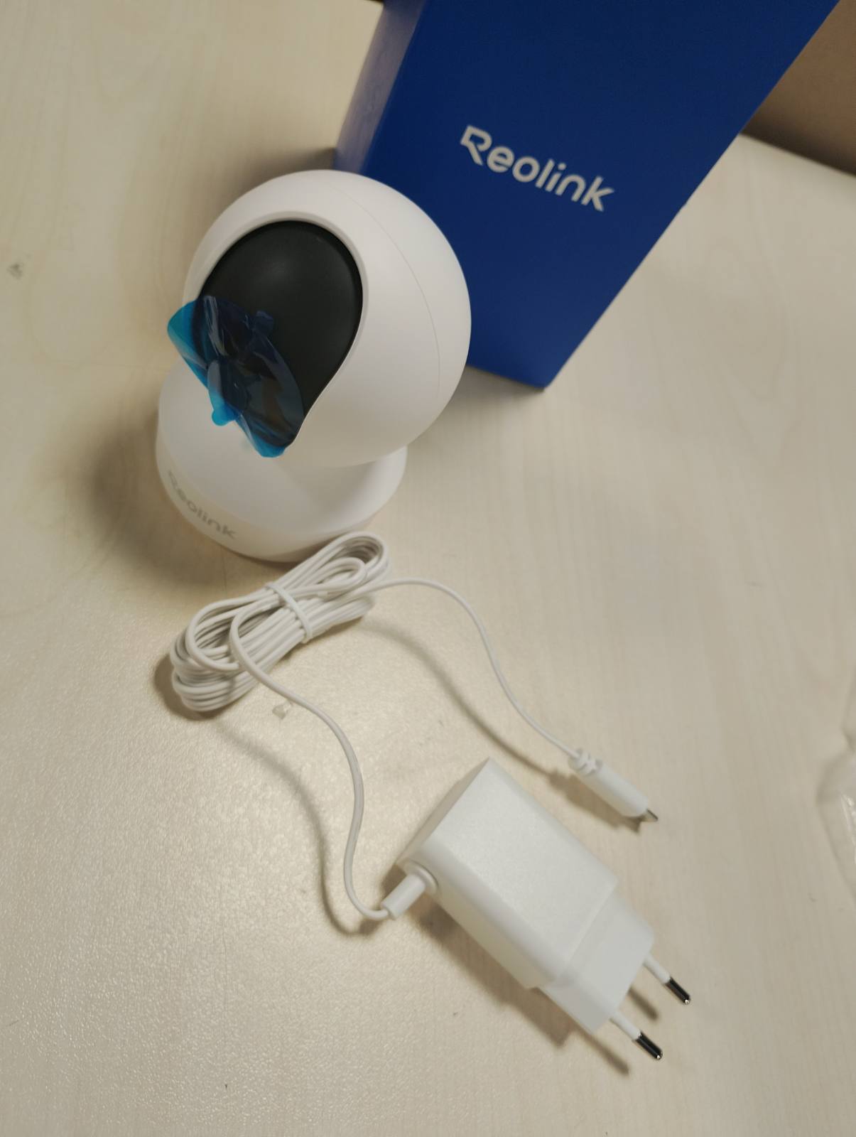 293157 - REOLINK Kamera Mbikëqyrjeje e Brendshme 2K E1, pamje 360°, Wi-Fi 2.4 GHz, ndjekje automatike, zbulim personi/kafshëve, audio dy-kahëshe