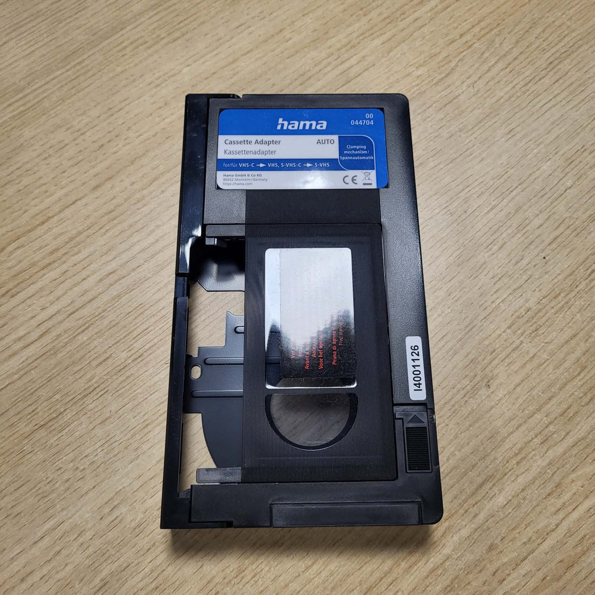 299477 - HAMA VHS-C/VHS PËRSHTATËS KASETE, KONVERTUES VIDEO VHS-C NË VHS, PËRSHTATËS KASETE ME MOTOR PËR VCR, 6 MM, I ZI