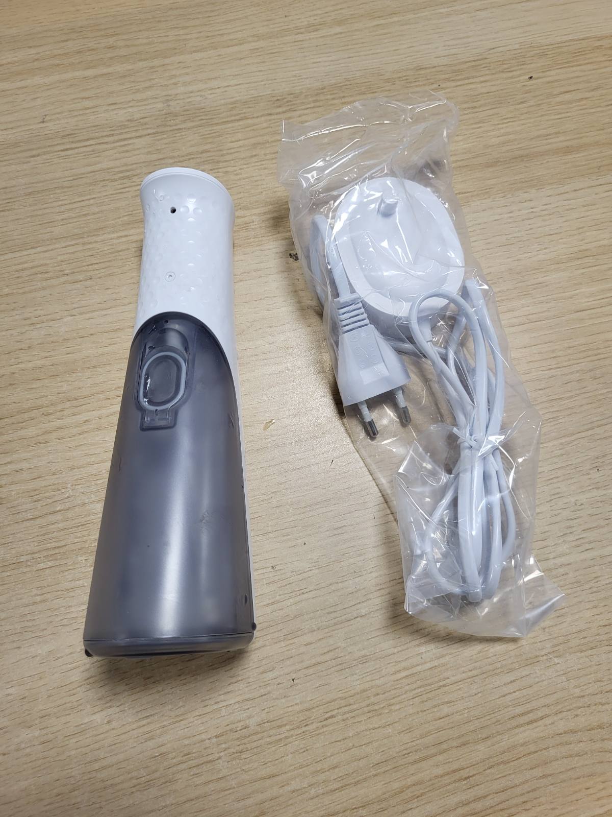289457 - ORAL-B Ujitës Oral pa Kabllo AquaCare Series 6, i Bardhë/Gri