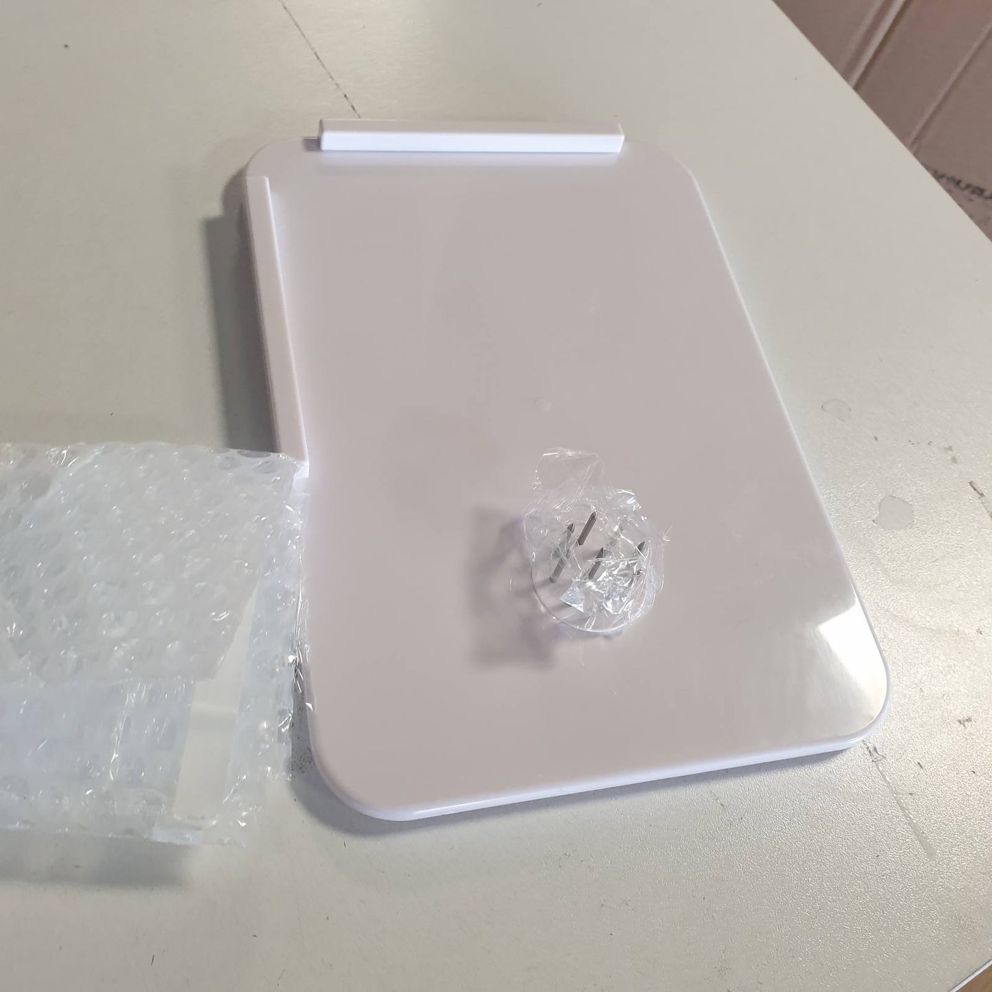 294228 - TAVË PLASTIKE për shpërndarje shtëpiake, me thumba çeliku inox, tavë me cep në formë L