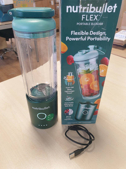 288316 - NUTRIBULLET Flex 590ml Blender Portativ për Smoothie, kapak pijeje, thërrmon akullin dhe frutat e ngrira, USB-C, gotë pa BPA, pastrohet lehtë, Jeshile Pylli (NBP013GR)
