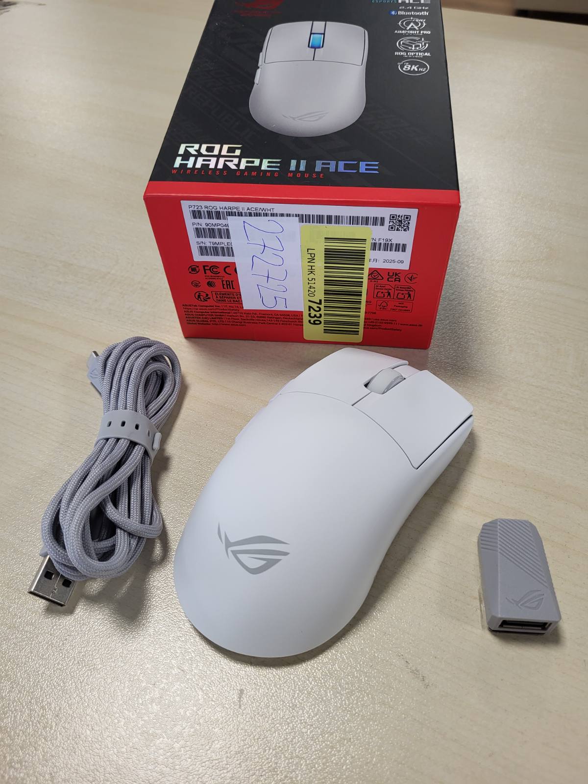 272725 - ASUS ROG HARPE II ACE – Maus pa tel për lojëra i bardhë, 48 gramë, ROG AimPoint Pro 42.000 DPI, teknologji pa tel SpeedNova 8K 8.000Hz