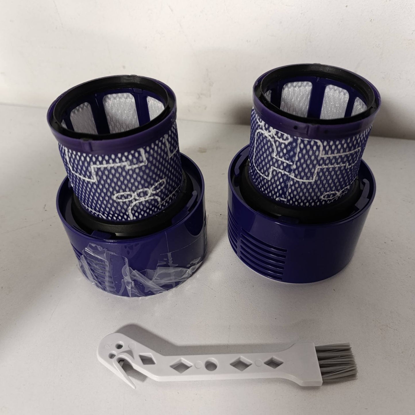 288483 - Filtra zëvendësues për DYSON Cyclone V10 SV12, pako me 2 filtra dhe 1 furçë pastrimi, zëvendëson pjesën # 969082-01