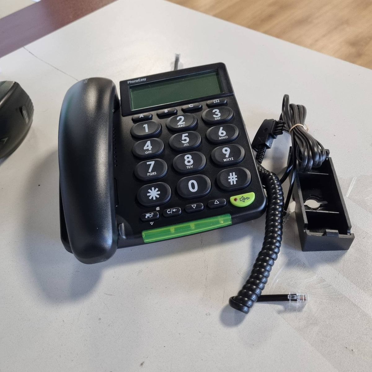 295811 - DORO - Doro PhoneEasy 312cs - Telefon fiks me kabllo - Ekran i madh - Butona të mëdhenj - Funksion pa duar - Kontroll i volumit - Tregues thirrjesh - Ngjyra: I zi