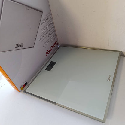 290141 - BEURER GS 120 PESHORE KOMPAKTE QELQI ME EFEKT PASQYRE, 27 X 26 CM, EKRAN LCD, KAPACITET NGARKOSE DERI NË 150 KG