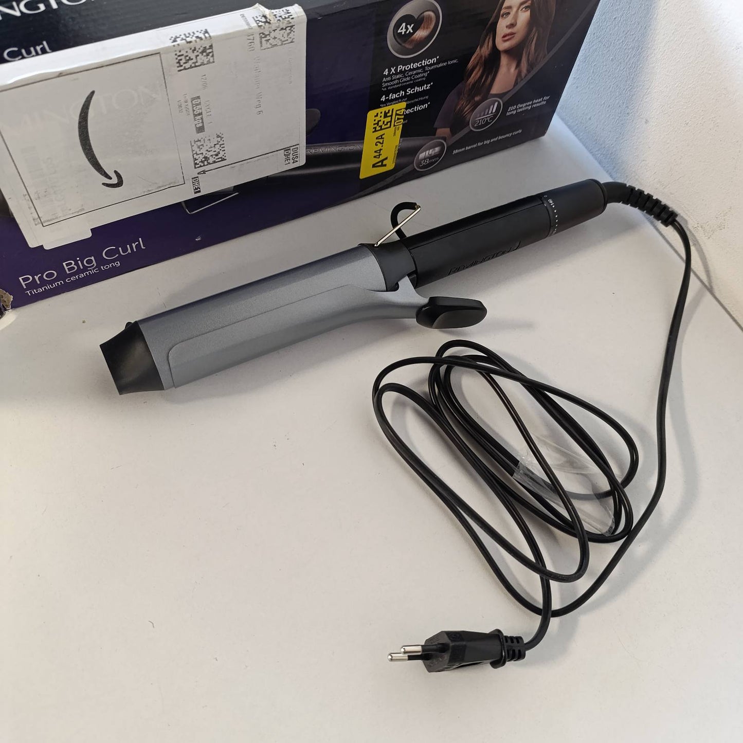 321250 - REMINGTON Hekur kaçurrelash Pro Big Curl - 38 mm, mbrojtje 4-fish, veshje antistatike qeramike-turmalinë, ekran dixhital deri në 210°C, me kapëse, ngjyra e zezë, CI5538