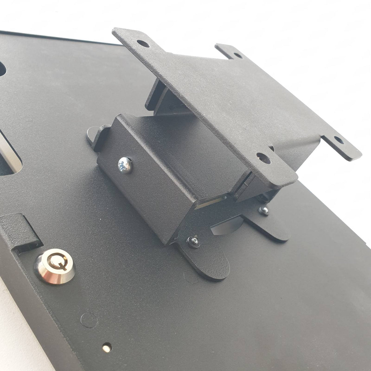 299079 - BEELTA Mbështetëse për tablet në mur, e pajtueshme me Samsung Galaxy Tab A11+, Tab A9+, e mbrojtur nga vjedhja me kyç, tërësisht metalike, e anueshme – BSW101BJ