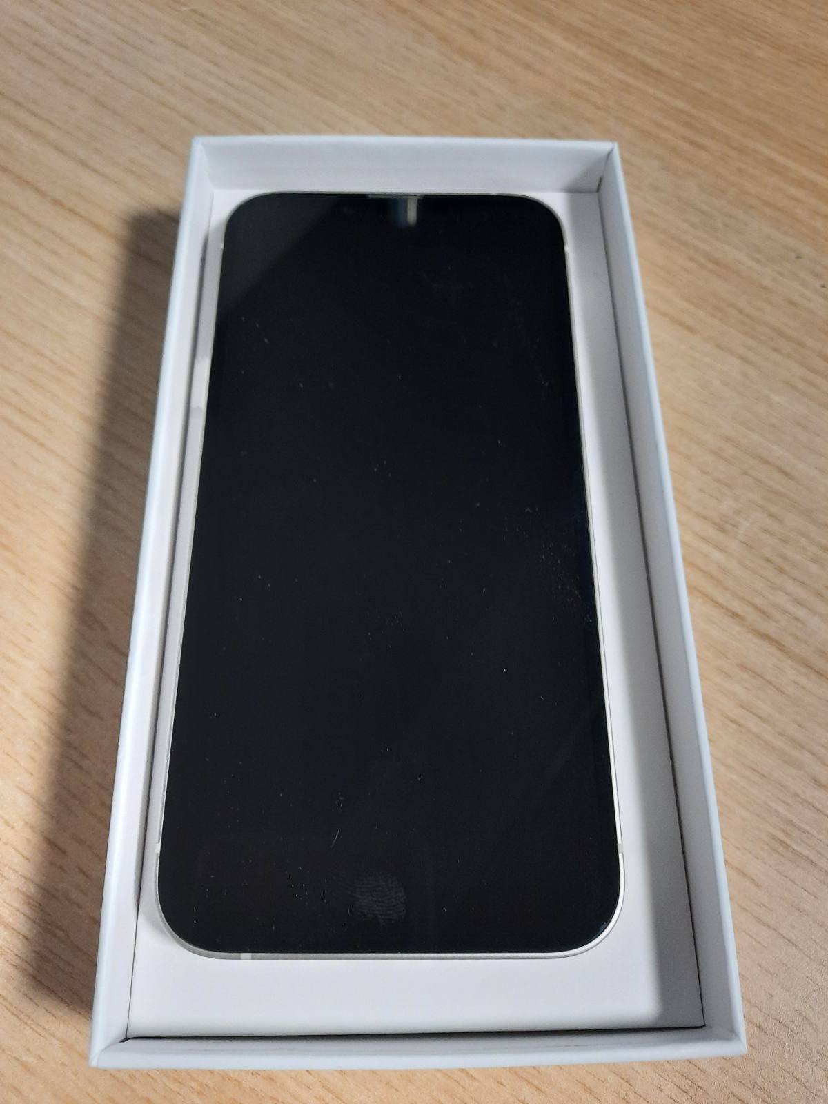 319283 - Apple iPhone 13, 128 GB, Polarstern (i rinovuar)