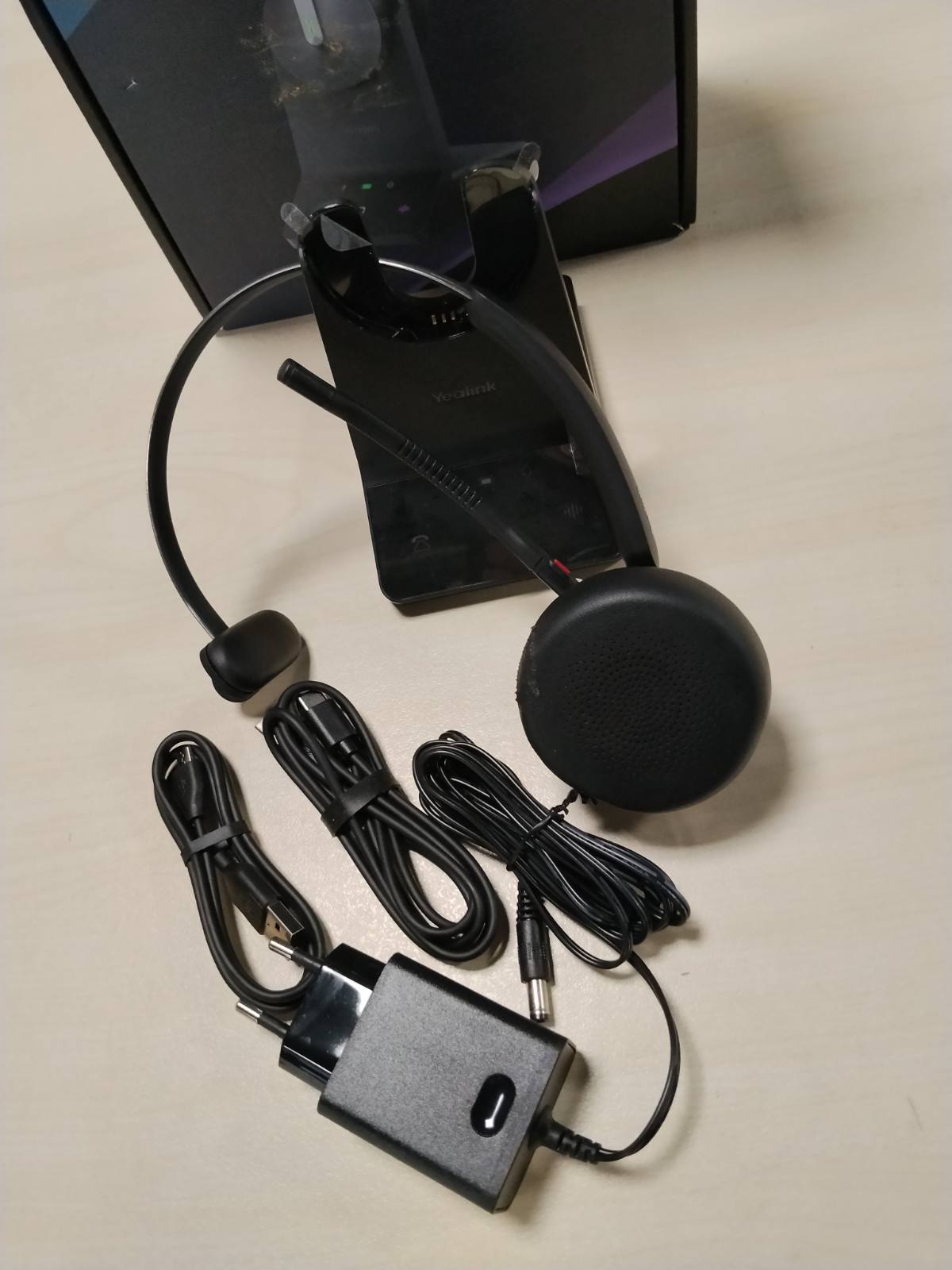 298991 - YEALINK Kufje pa tel WH64 me mikrofon, rreze veprimi 185 m, DECT dhe Bluetooth mono, 3 mikrofonë, për ekipe, Zoom, Skype, UC, telefon IP, kompjuter, kohë bisede 26 orë