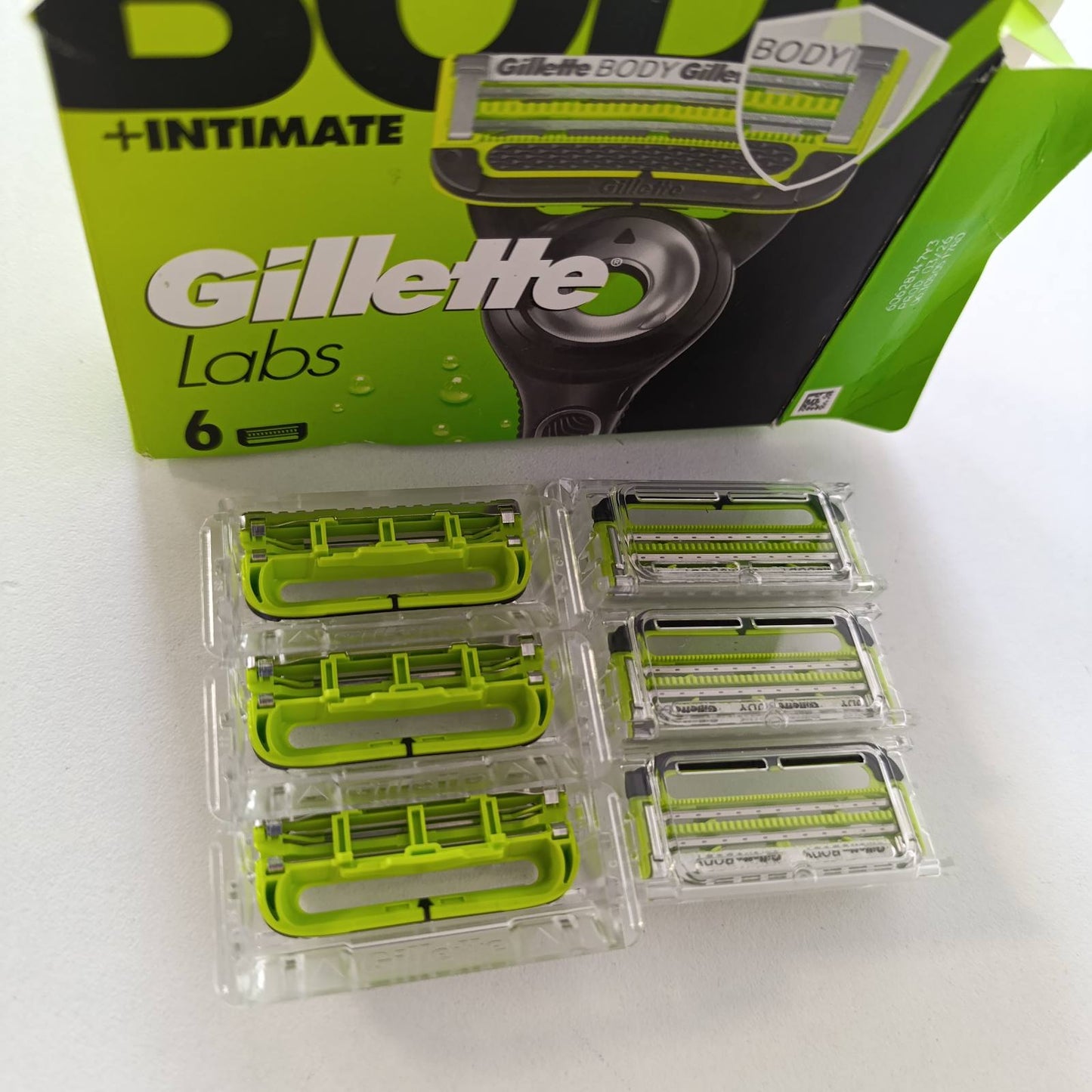 321298 - GILLETTE Brisqe rroje Labs për trup dhe intim, 6 tehe zëvendësuese origjinale, jeshile