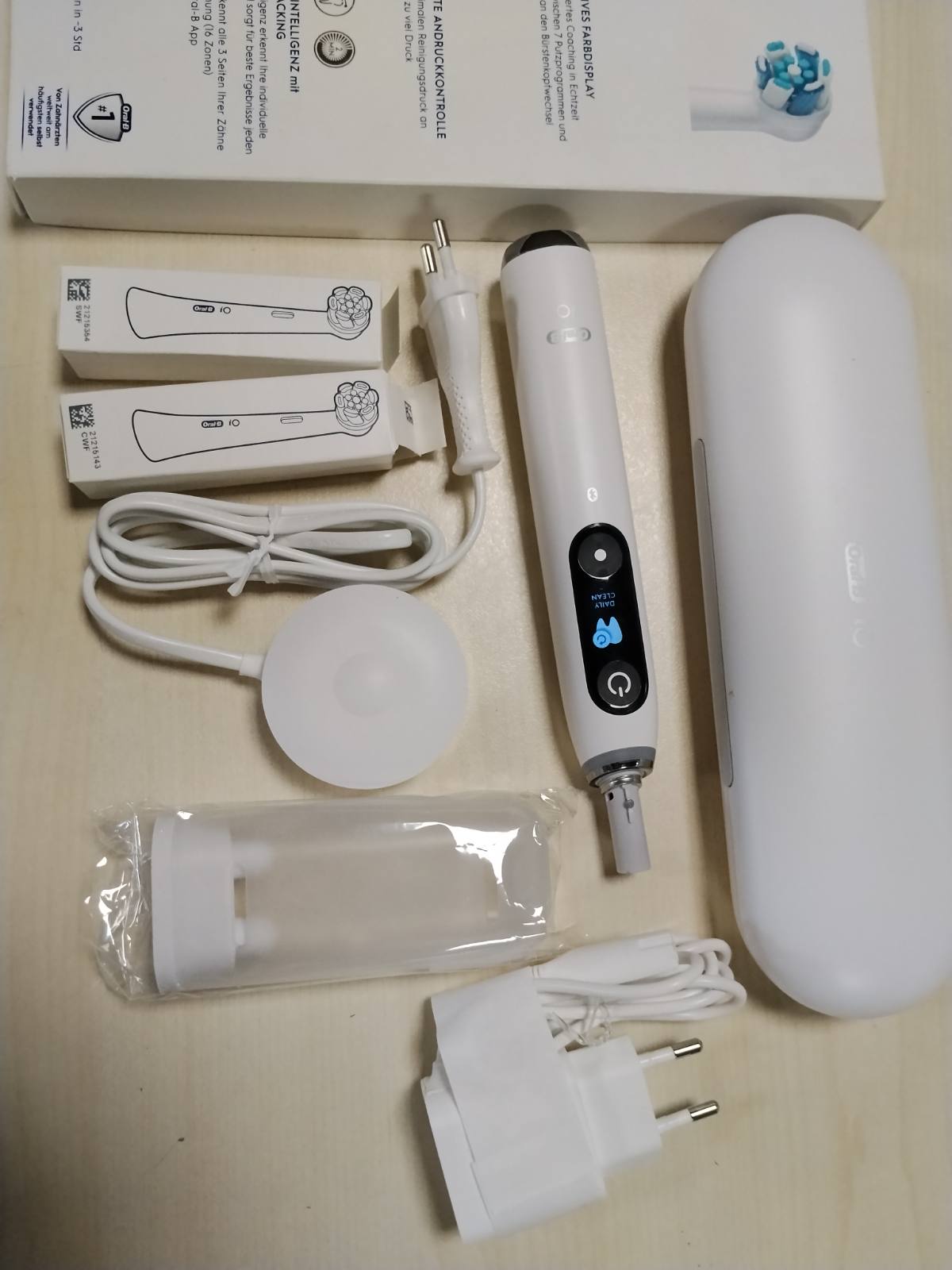 302686 - ORAL-B Furçë dhëmbësh elektrike iO Series 9, e bardhë
