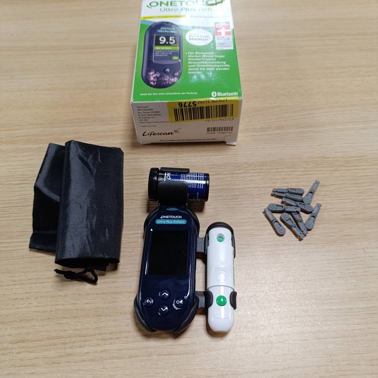 290108 - ONETOUCH Matësi i glukozës në gjak Ultra Plus Reflect®, 1 metër, 10 shirita testimi, 10 lanceta, 1 pajisje lancimi, 1 kuti, 1.5 mmol/L