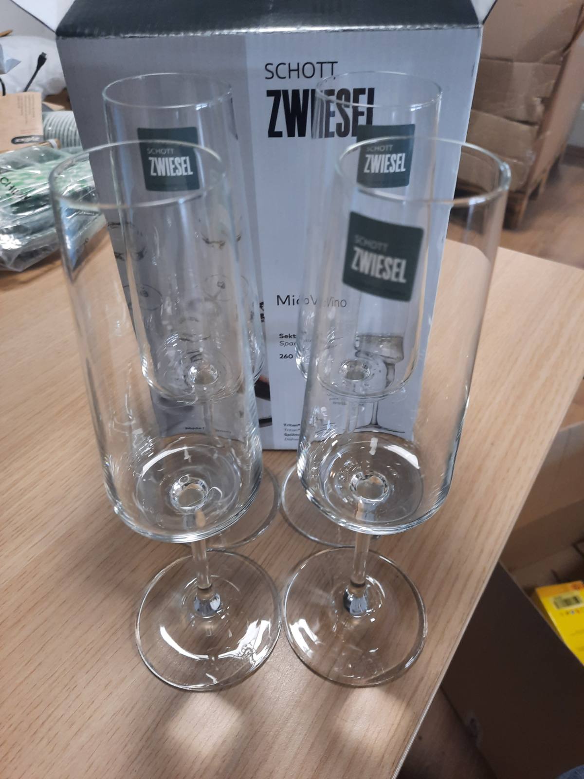 222764 - SCHOTT ZWIESEL Gota Vere të Gazuar MioVino, Set prej 4, Kristal Tritan, Lavastovilje, Prodhuar në Gjermani, Nr. Artikullit 124052