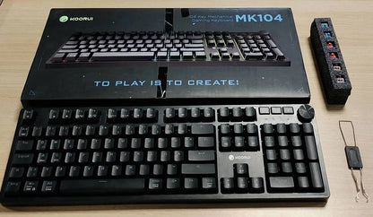 319702 - KOORUI Tastiera për Lojëra Mekanike QWERTZ, 104 Taste, 26 Taste RGB me Ndriçim nga Prapa, për Windows, MacOS, Linux - Blue Switch