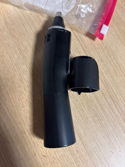 316495 - PANASONIC Makinë Prerëse Qimesh për Hundë ER-GN300-K503 për Burra, Makinë Rroje Elektrike Premium, Makinë Prerëse për Hundë, Veshë dhe Vetulla, Rezistente ndaj Ujit, me Bateri, e Zezë