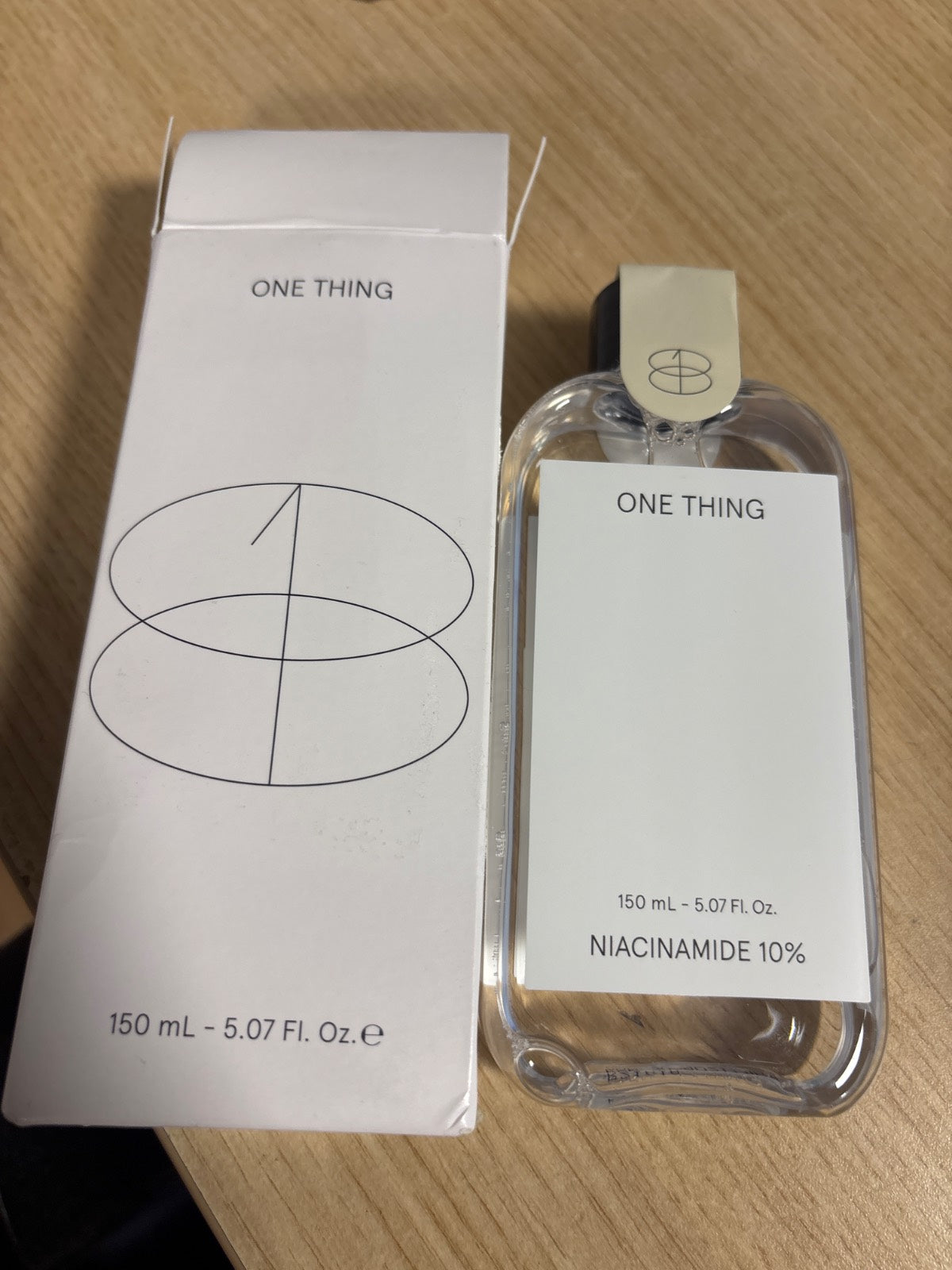 317557 - ONE THING Tonik për fytyrën Niacinamide 10%, 150 ml