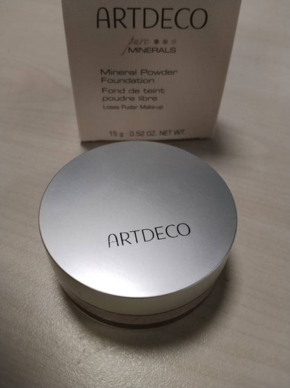 317295 - ARTDECO Fondatinë me Pudër Minerale - Pudër mbrojtëse, e lirshme në formë kompakte - 1 x 15 g