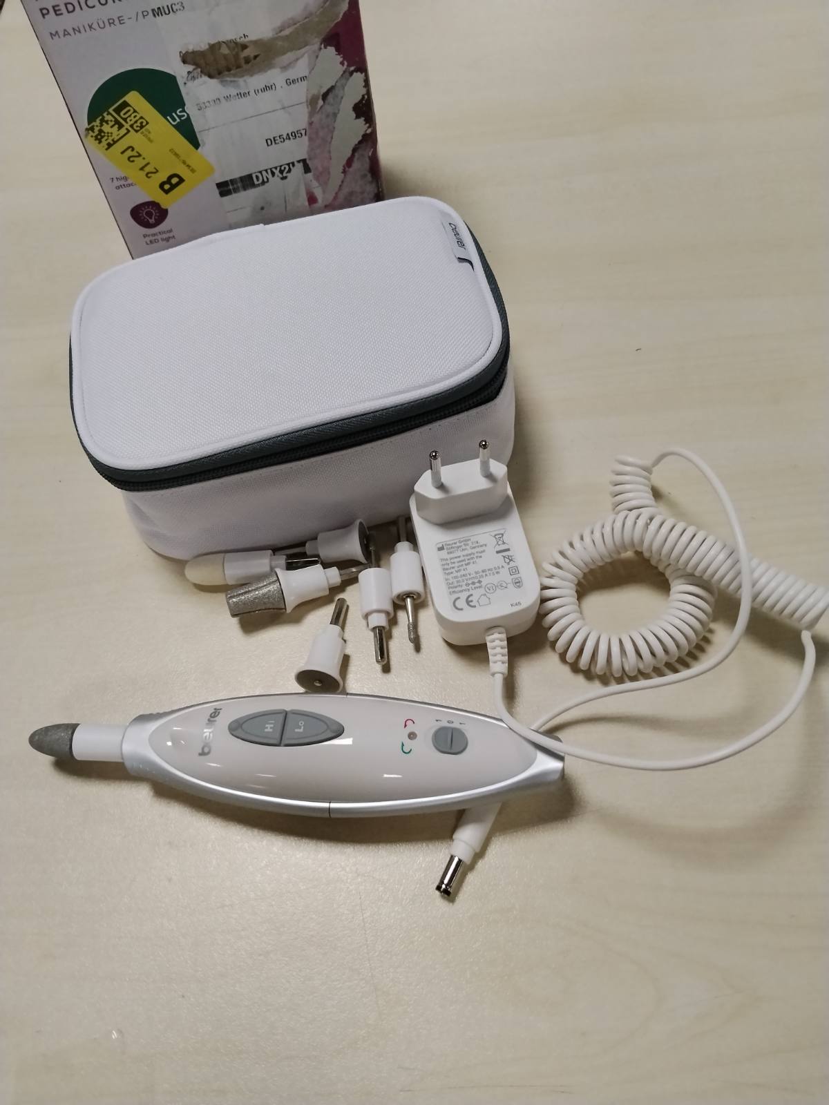 316552 - BEURER Set Manikyr/Pedikyr MP 41, Limë Elektrike Thonjsh me 7 Shtojca, Dritë LED, me Qese Ruajtjeje, Kujdes Thonjsh për Duar dhe Këmbë, e Bardhë