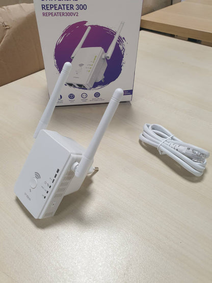 276779 - STRONG WLAN Repeater 300 v2, Amplifikator WLAN deri në 300 Mbps, instalim plug & play, i bardhë