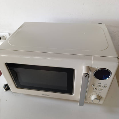 288270 - MEDION Furrë me mikrovalë Retro, 20 litra, 800 vat, 5 nivele mikrovale, 8 programe automatike, ekran dixhital, funksion shkrirjeje, kompakte, MD15000, ngjyrë bezhë