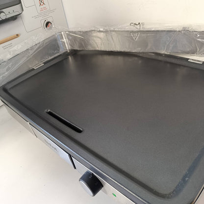 288181 - TEFAL Maxi Electric Plancha, XXL, Kapacitet 10/12 Persona, Mbrojtës nga Spërkatjet, Termostat të Rregullueshëm, Çelik Inoks, CB690D12