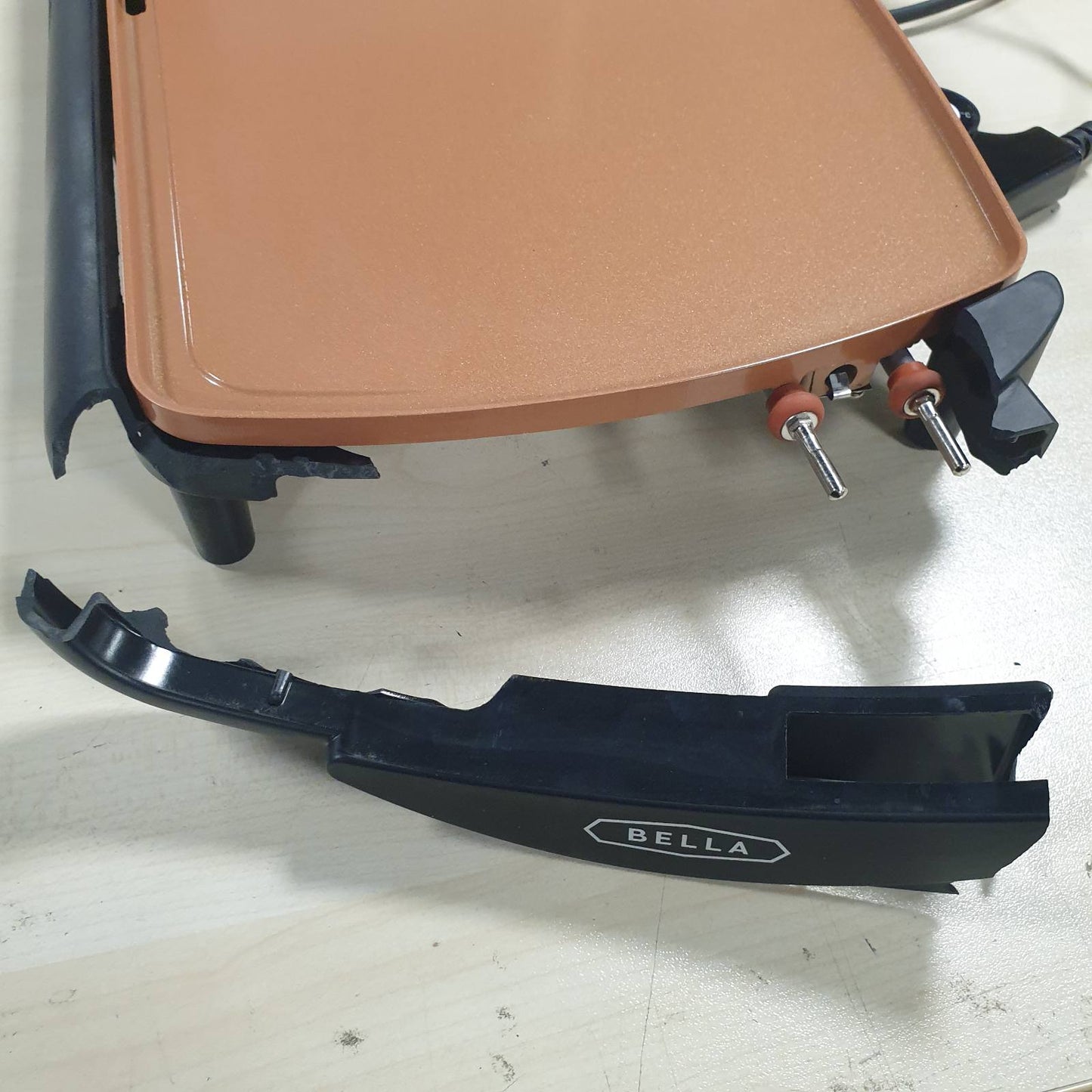 288387 - Pllakë skare Bella Elektrike, titanium qeramike, 27cm x 51cm, pa PTFE dhe PFOA, bakër