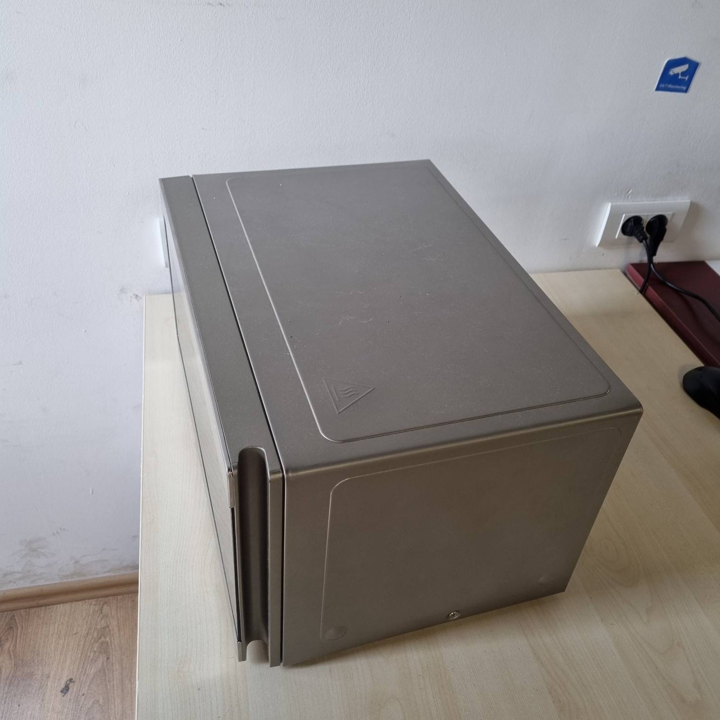 288121 - LG Mikrovalë MS2595CIS, 25 litra, 1000 W, Teknologji Inteligjente Inverter, Programe automatike, Nivele të rregullueshme fuqie, Funksion EasyClean, Argjend