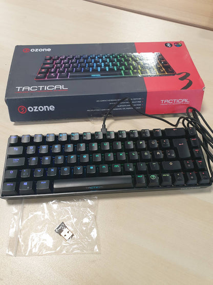 308766 - OZONE GAMING GEAR TACTICAL, mini gaming, mekanik 65%, Bluetooth dhe USB, çelësa të kuq Outemu, anti-ghosting, LED RGB, layout DE
