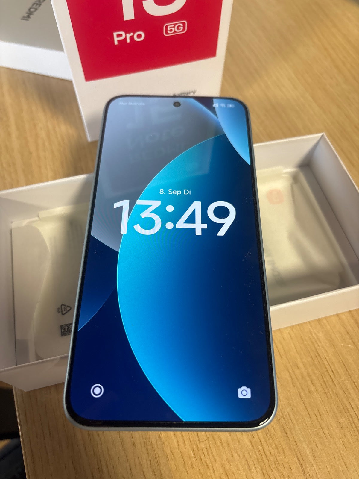 319291 - XIAOMI Telefon inteligjent Redmi Note 15 Pro 5G (8+256 GB) – Telefon Android, bateri 6580 mAh, rezistencë ndaj pluhurit dhe ujit IP66/IP68, kamera 200 MP, ekran AMOLED 6.83", ngjyrë Glacier Blue