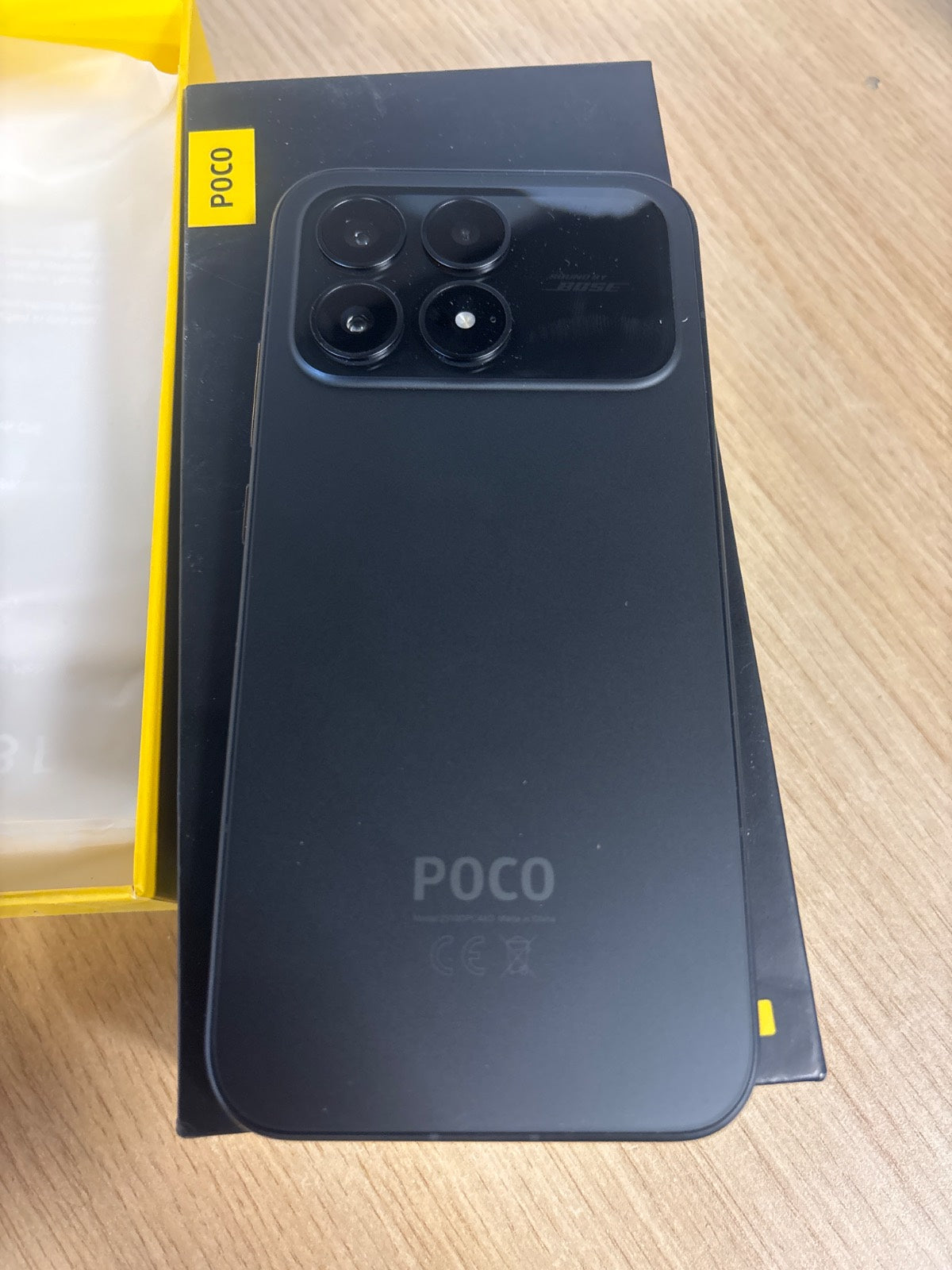 319273 - XIAOMI Smartphone Poco F8 Pro, 12+256 GB, Android, Ekran AMOLED 6.59" 120Hz, Kamera e trefishtë 50MP me lente telefoto 60 mm, Tingull nga Bose, 6210mAh, E zezë