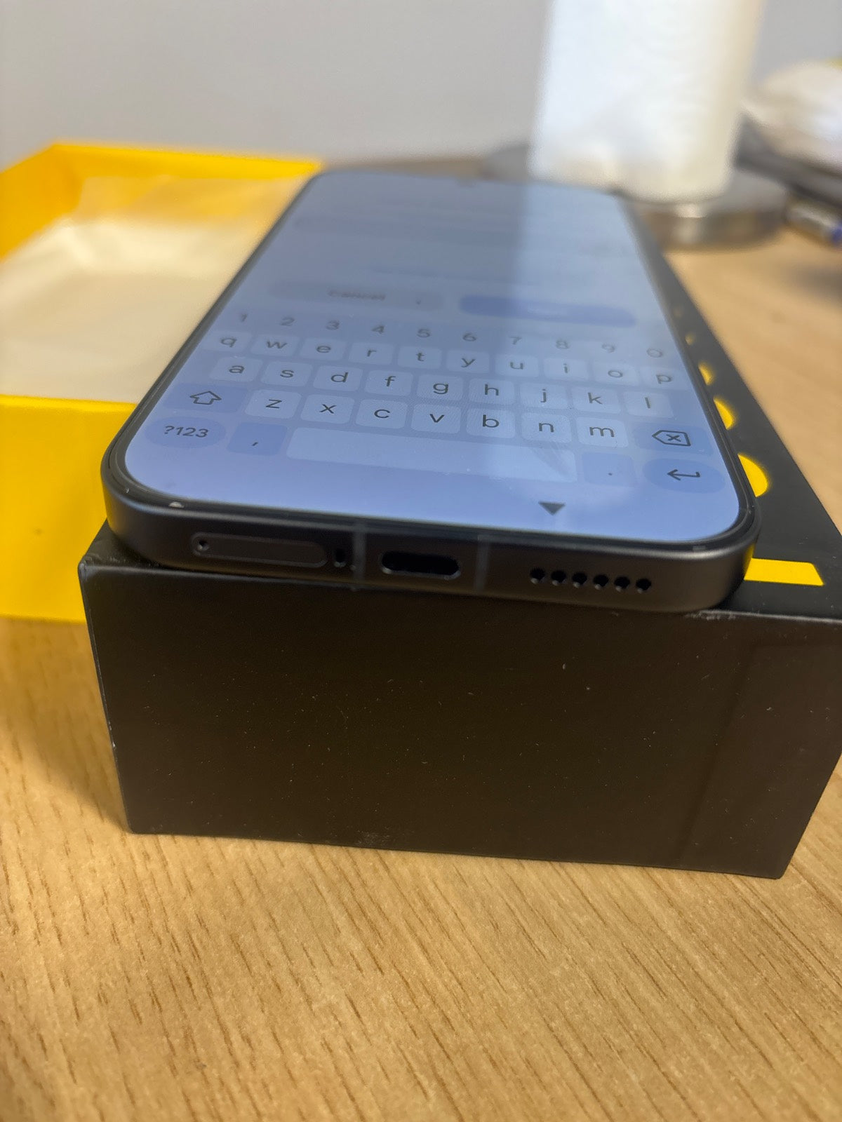 319273 - XIAOMI Smartphone Poco F8 Pro, 12+256 GB, Android, Ekran AMOLED 6.59" 120Hz, Kamera e trefishtë 50MP me lente telefoto 60 mm, Tingull nga Bose, 6210mAh, E zezë